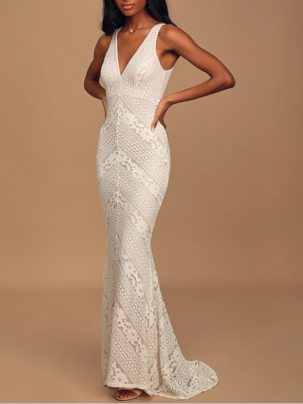 Gorgeous Lulus Lace V-Neck Wedding Dress in Ivory